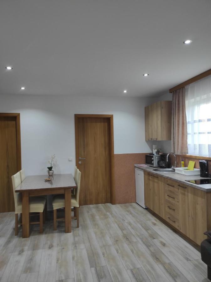 Apartman Jakov Rakovica Esterno foto