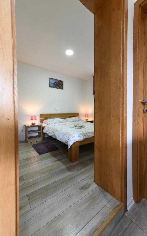 Apartman Jakov Rakovica Esterno foto